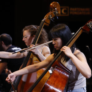 Répétitions. Orchestre du Festival Pablo Casals. Pierre Bleuse, direction. Grand Théâtre de Provence. 25/04/2025. Aix-en-Provence. Photo Caroline Doutre / Festival de Pâques